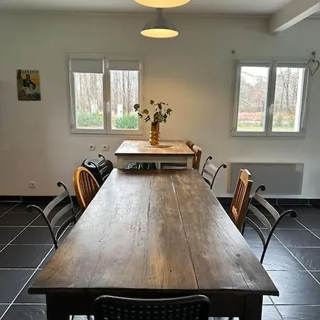 Maison Proche Du ! Holiday home *